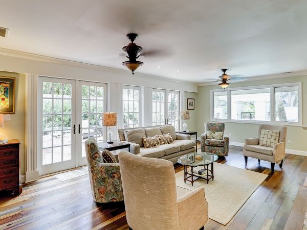 Hilton Head Vacation Pool Home Six Bedroom Walk to Beach