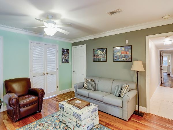 Hilton Head Vacation Pool Home Six Bedroom Walk to Beach