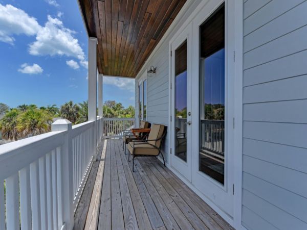 Holmes Beach Vacation Pool Home Sleeps 14