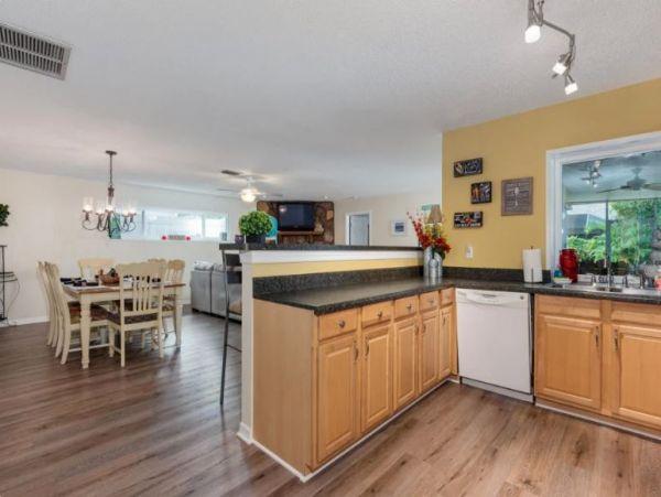 Anna Maria Island Holmes Beach Home 1029800