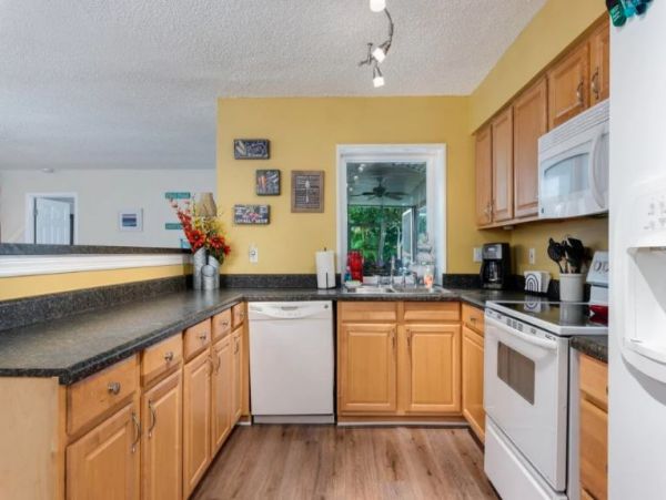 Anna Maria Island Holmes Beach Home 1029800