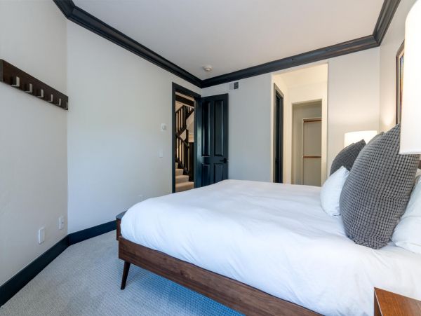 Ski in Ski out Luxury Townhome