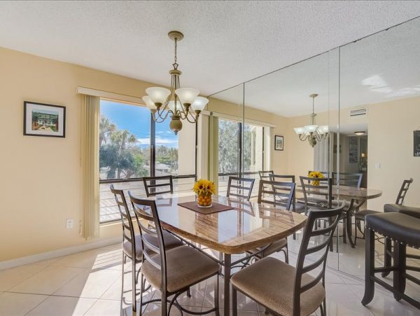 Siesta Key Vacation Condo with Two Bedrooms