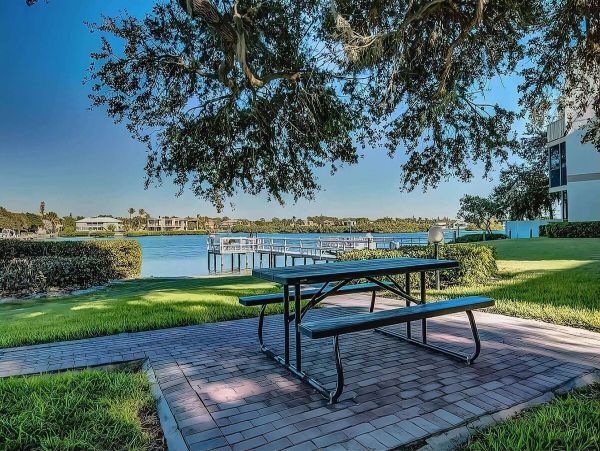 Siesta Key Vacation Condo with Two Bedrooms