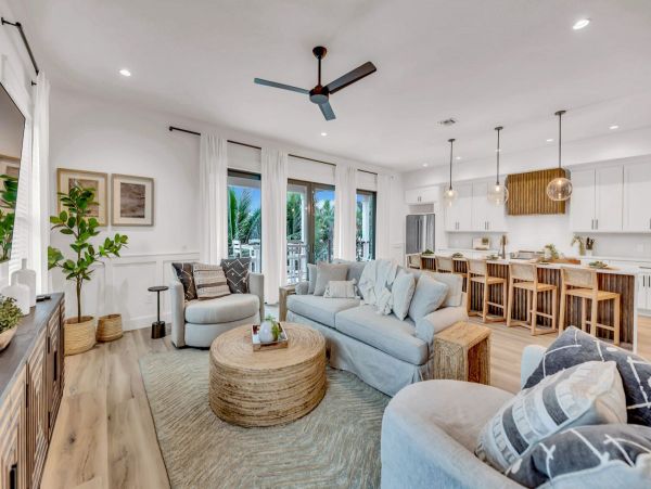 Siesta Key Luxury Rentals | Beach Home with Pool, Spa & Rooftop
