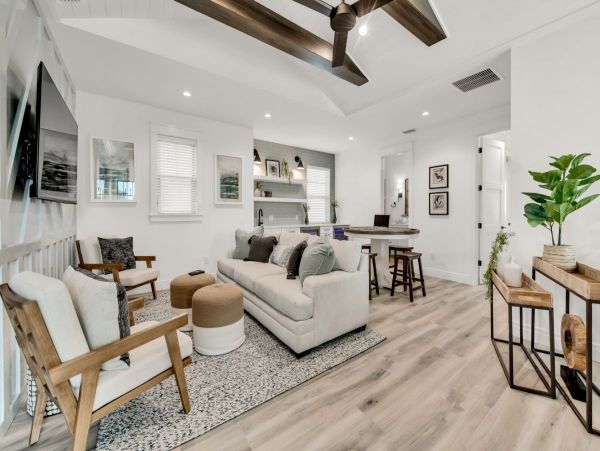 Siesta Key Luxury Rentals | Beach Home with Pool, Spa & Rooftop