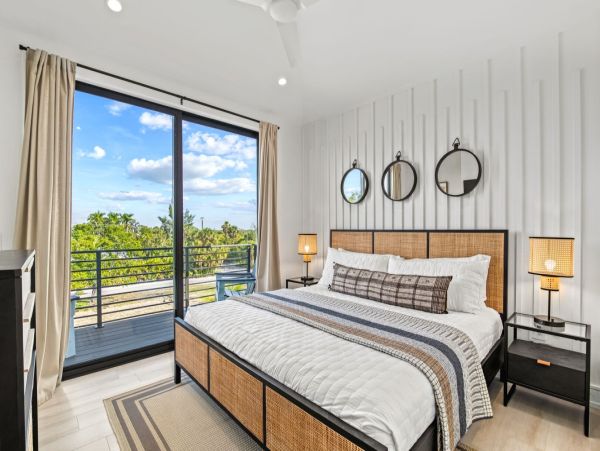 8-Bedroom Lido Beach Estate