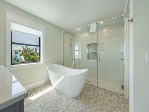 Luxury Bayfront Home at the North End of Anna Maria
