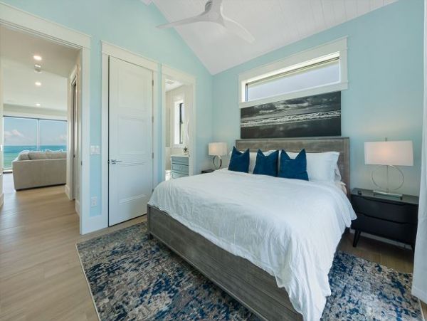 Luxury Bayfront Home at the North End of Anna Maria
