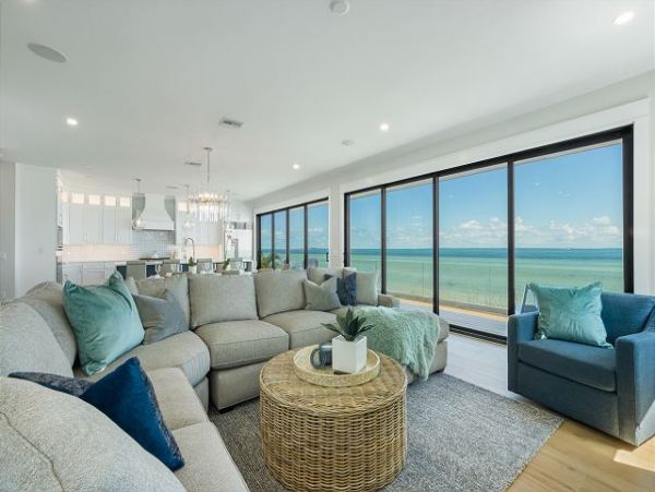 Luxury Bayfront Home at the North End of Anna Maria