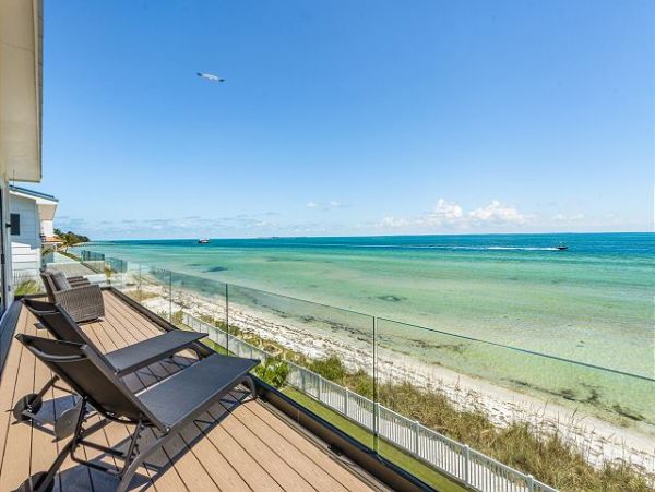 Luxury Bayfront Home at the North End of Anna Maria