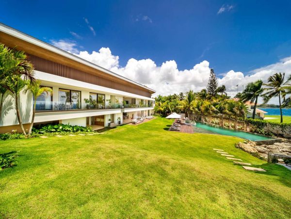 Dominican Republic Luxury Ten Bedroom Villa Beachfront