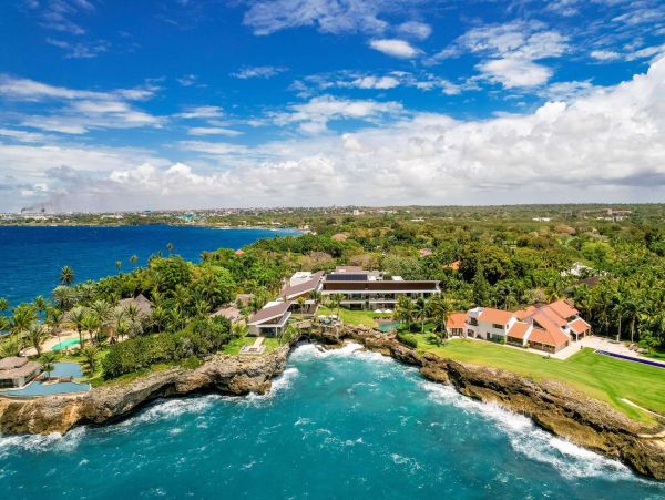 Dominican Republic Luxury Ten Bedroom Villa Beachfront