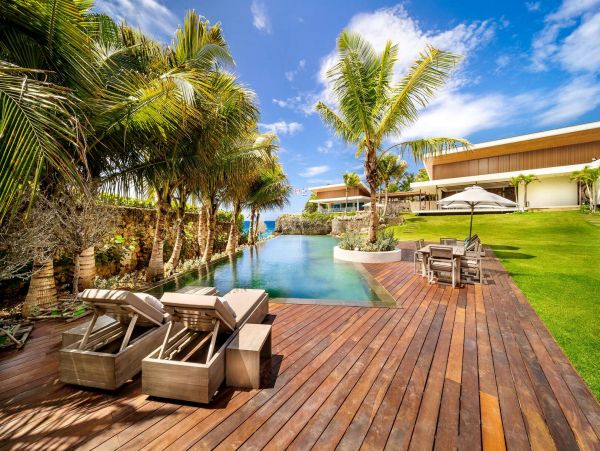 Dominican Republic Luxury Ten Bedroom Villa Beachfront