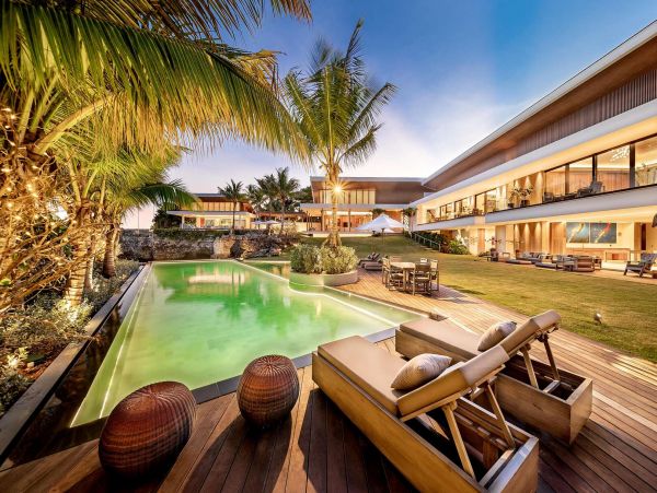 Dominican Republic Luxury Ten Bedroom Villa Beachfront