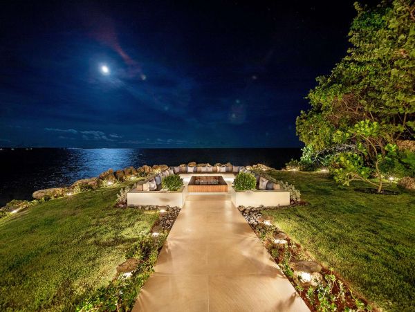 Dominican Republic Luxury Ten Bedroom Villa Beachfront