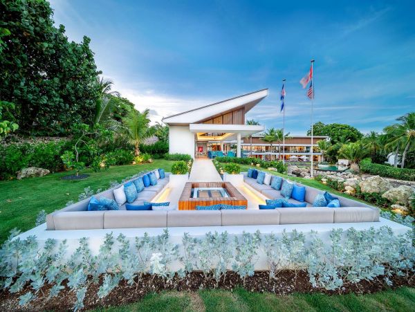 Dominican Republic Luxury Ten Bedroom Villa Beachfront