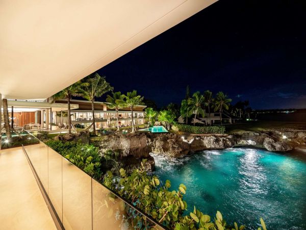 Dominican Republic Luxury Ten Bedroom Villa Beachfront