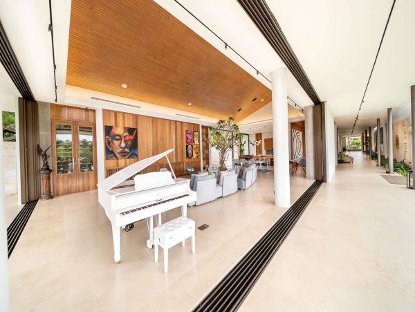 Dominican Republic Luxury Ten Bedroom Villa Beachfront