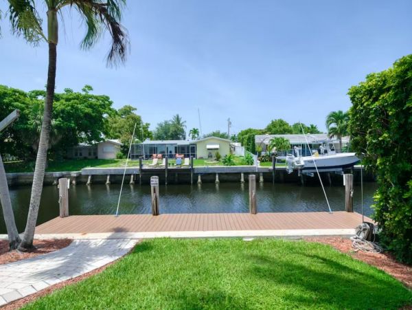 Canalfront Vacation Home with Private Pool Sleeps 6