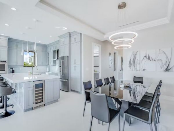 Luxury Vacation Home in Bonita Springs with Pool & SPA