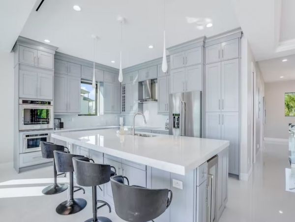 Luxury Vacation Home in Bonita Springs with Pool & SPA