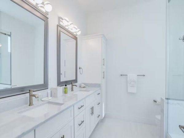 Luxury Vacation Home in Bonita Springs with Pool & SPA