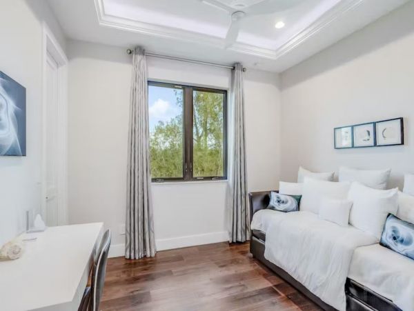 Luxury Vacation Home in Bonita Springs with Pool & SPA