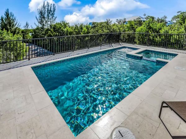Luxury Vacation Home in Bonita Springs with Pool & SPA