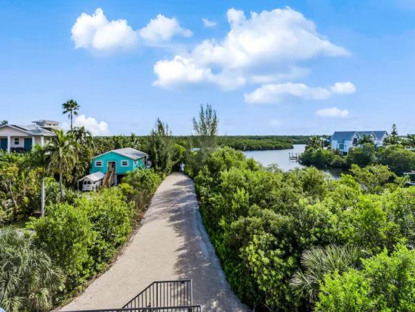 Luxury Vacation Home in Bonita Springs with Pool & SPA