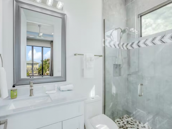 Luxury Vacation Home in Bonita Springs with Pool & SPA