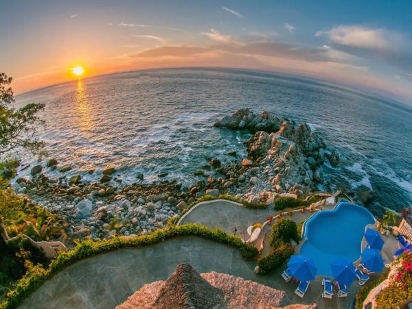 Fifteen Bedroom Puerto Vallarta Luxury Villa for Rent