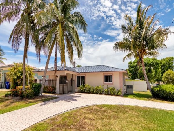 Lovely 4 Bedroom Home in Fort Lauderdale