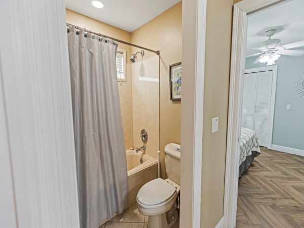 Luxurious Gulf Views Property in Panama City with Game Room & Pool Access