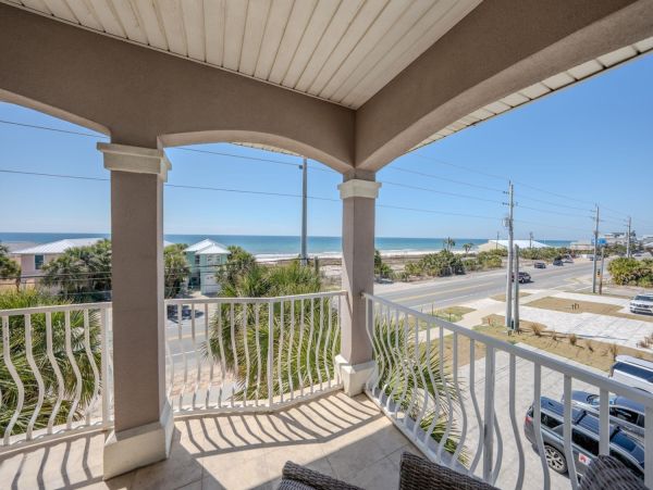 Luxurious Gulf Views Property in Panama City with Game Room & Pool Access