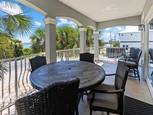 Luxurious Gulf Views Property in Panama City with Game Room & Pool Access