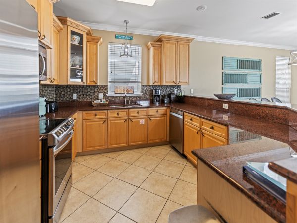 Luxurious Gulf Views Property in Panama City with Game Room & Pool Access