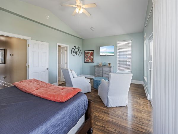 Luxurious Gulf Views Property in Panama City with Game Room & Pool Access