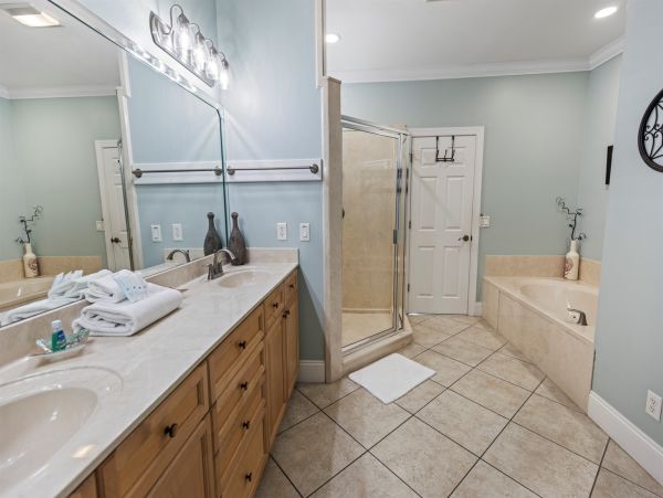 Luxurious Gulf Views Property in Panama City with Game Room & Pool Access