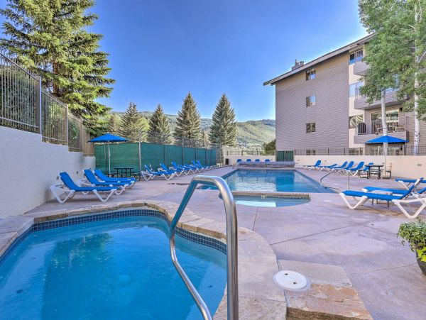 Walk to Avon Restaurants & Free Shuttle to Beaver Creek