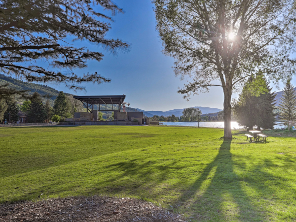 Walk to Avon Restaurants & Free Shuttle to Beaver Creek