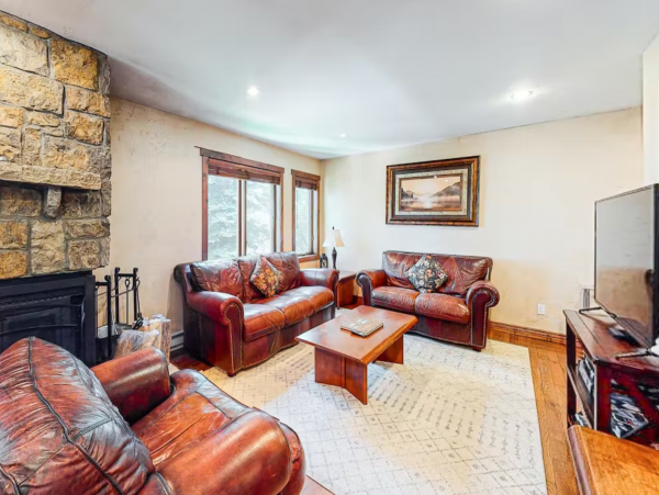 Eagle Vail Townhome 5 miles to Beaver Creek sleeps 10