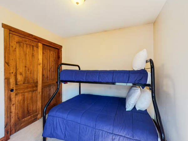 Eagle Vail Townhome 5 miles to Beaver Creek sleeps 10