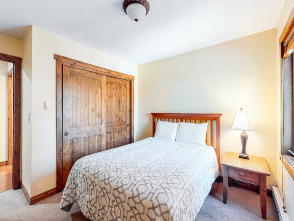 Eagle Vail Townhome 5 miles to Beaver Creek sleeps 10