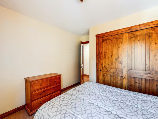 Eagle Vail Townhome 5 miles to Beaver Creek sleeps 10