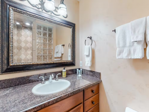 Eagle Vail Townhome 5 miles to Beaver Creek sleeps 10