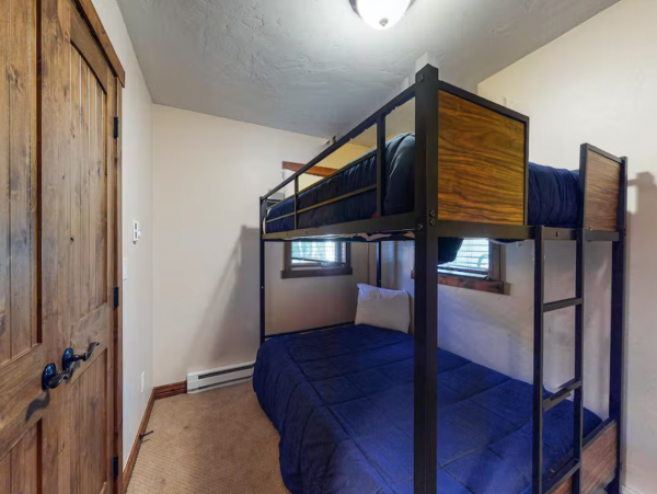 Eagle Vail Townhome 5 miles to Beaver Creek sleeps 10