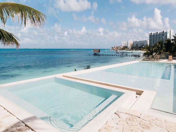 Luxury Main Villa & Beach Cottage Estate Home Flamingo Cancun