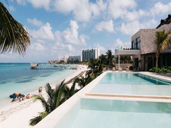 Luxury Main Villa & Beach Cottage Estate Home Flamingo Cancun