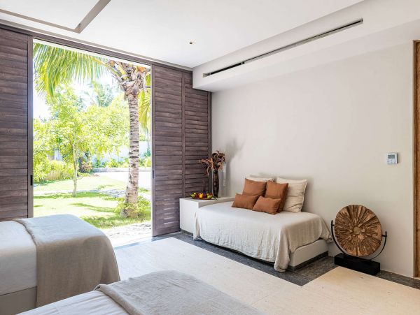 Luxury Main Villa & Beach Cottage Estate Home Flamingo Cancun